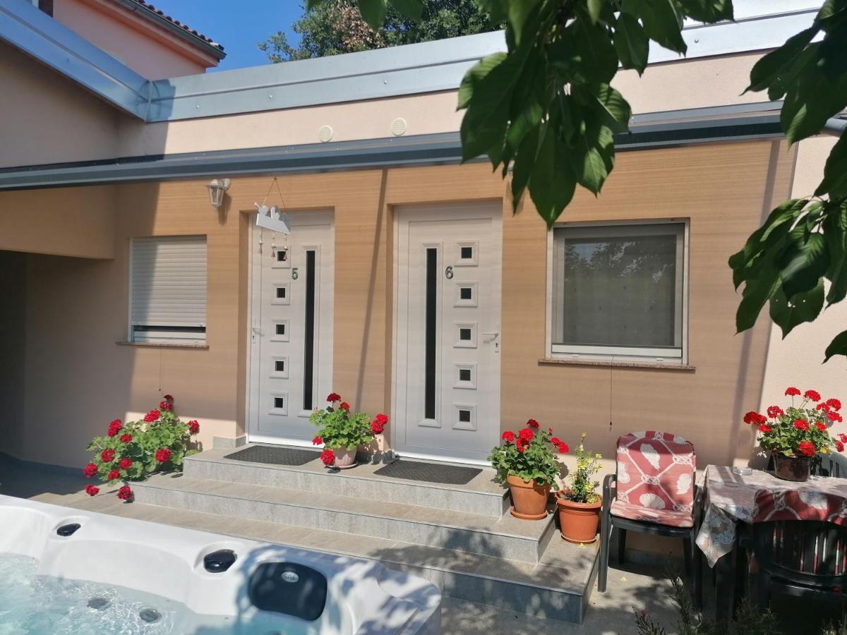 Rooms Katarina Kadumi Exterior photo