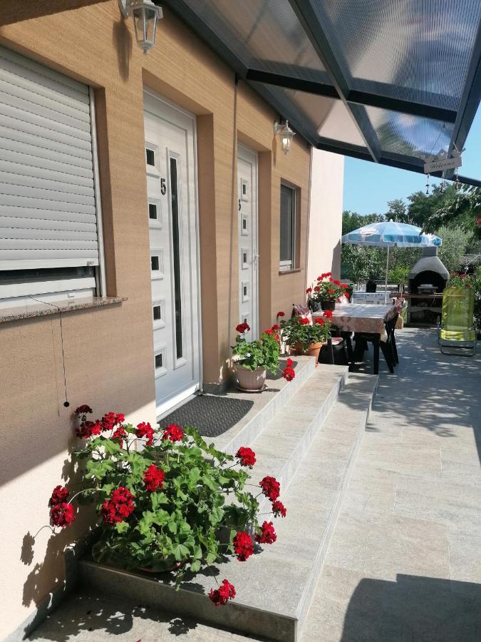 Rooms Katarina Kadumi Exterior photo