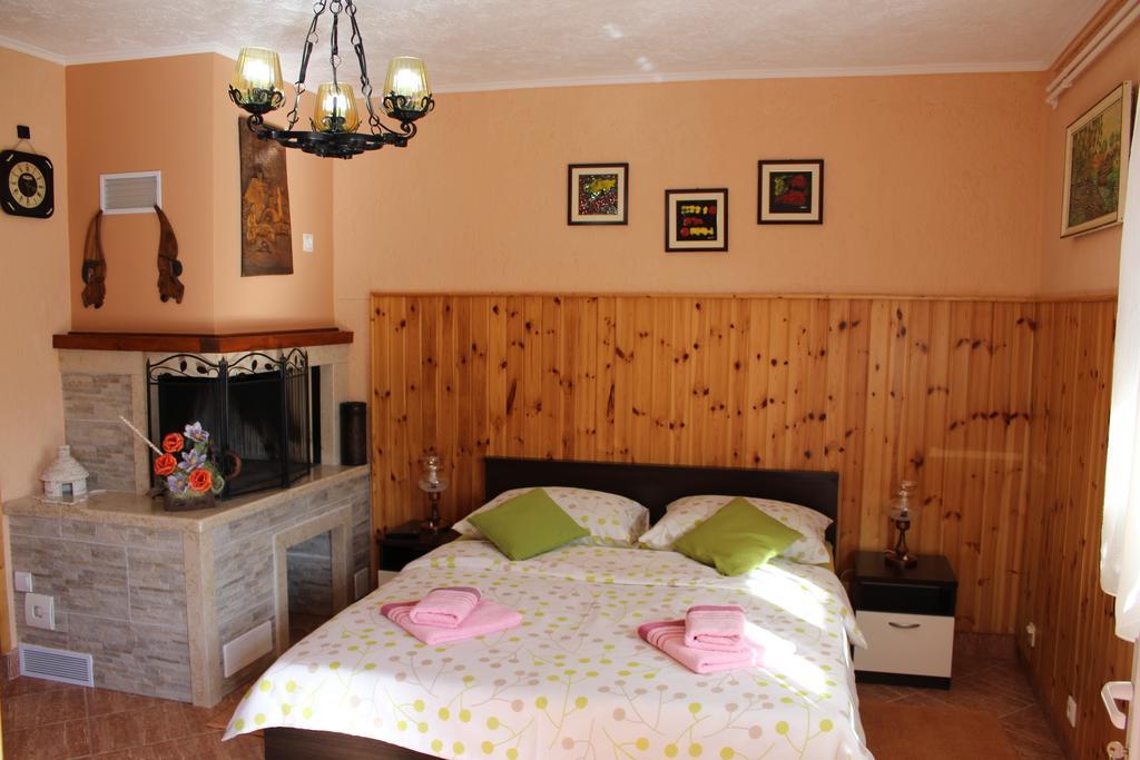 Rooms Katarina Kadumi Exterior photo