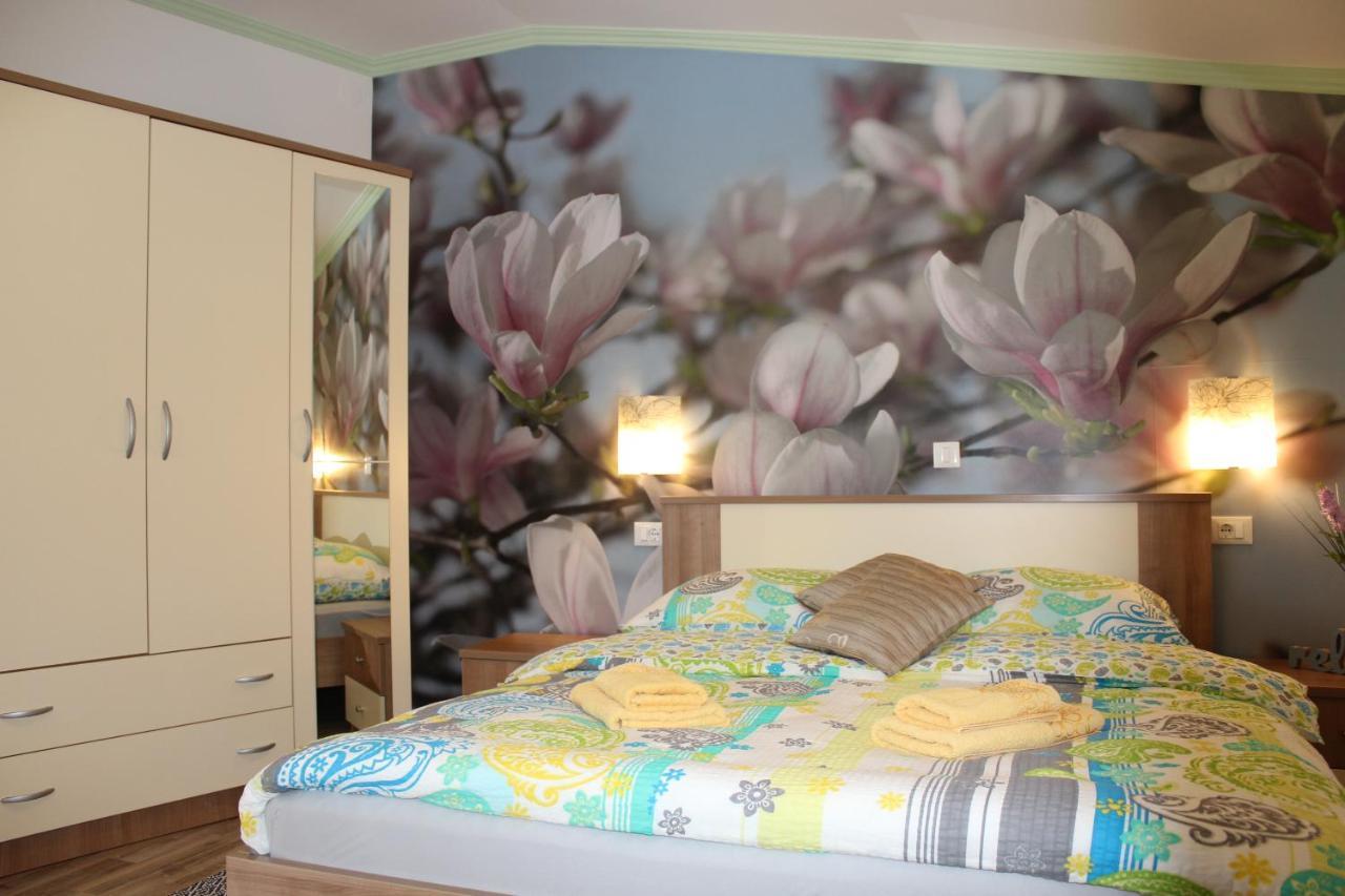 Rooms Katarina Kadumi Exterior photo